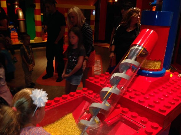 legoland-discovery-center-nj-german-blog-1